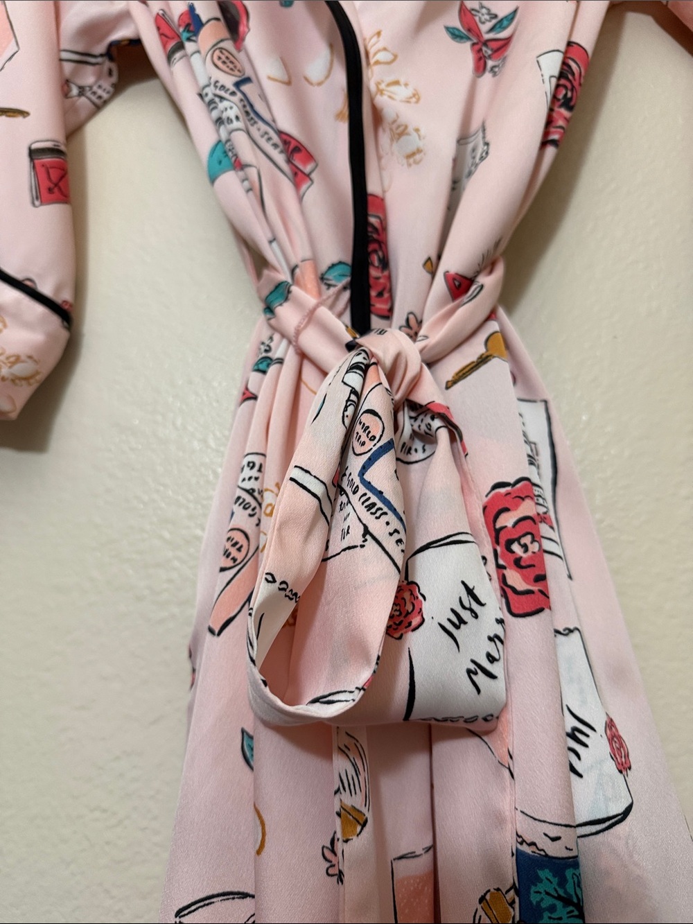 Kate Spade Silky Polyester Charmuse Pink Printed Wrap Robe. Luxe Luxury Size M - Picture 2 of 15